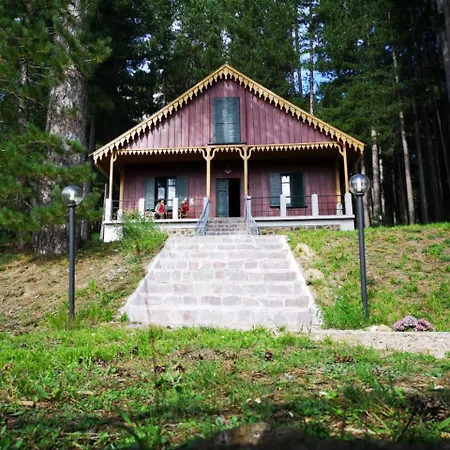 Marilu Dağ evi Lorica